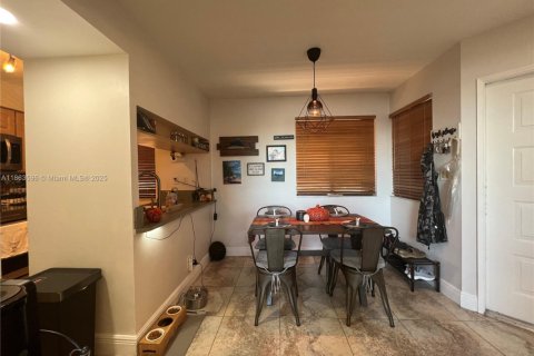 Copropriété à louer à Miami Lakes, Floride: 3 chambres, 115.2 m2 № 1961765 - photo 8