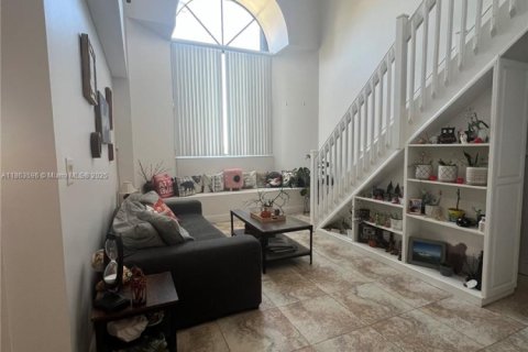 Copropriété à louer à Miami Lakes, Floride: 3 chambres, 115.2 m2 № 1961765 - photo 2