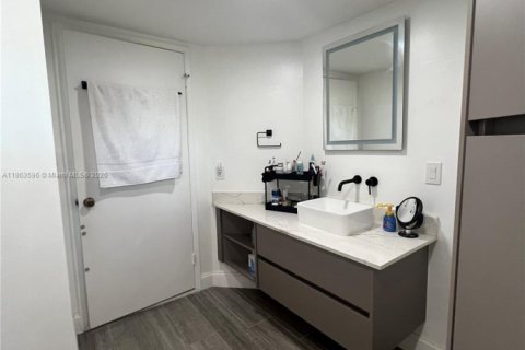 Copropriété à louer à Miami Lakes, Floride: 3 chambres, 115.2 m2 № 1961765 - photo 16