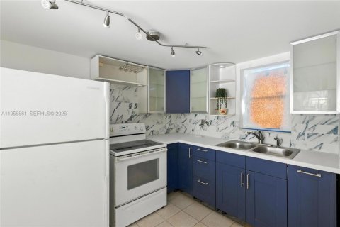 Adosado en venta en Davie, Florida, 2 dormitorios, 123.56 m2 № 2010747 - foto 5