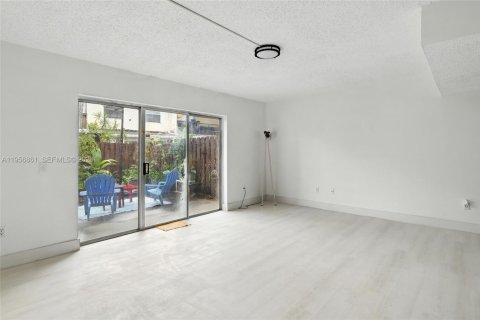 Adosado en venta en Davie, Florida, 2 dormitorios, 123.56 m2 № 2010747 - foto 9