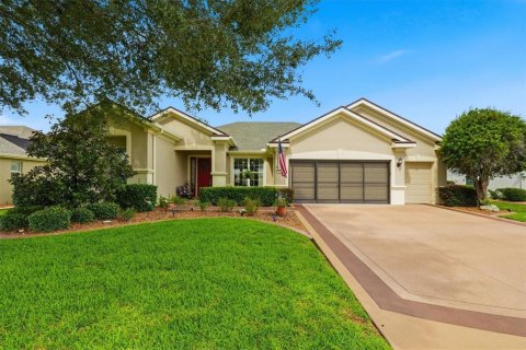 Casa en Ocala, Florida 3 dormitorios, 224.82 m2 № 2102641