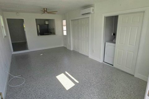House in Dunedin, Florida 2 bedrooms, 75.72 sq.m. № 1870708 - photo 3