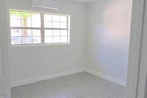 House in Dunedin, Florida 2 bedrooms, 75.72 sq.m. № 1870708 - photo 11