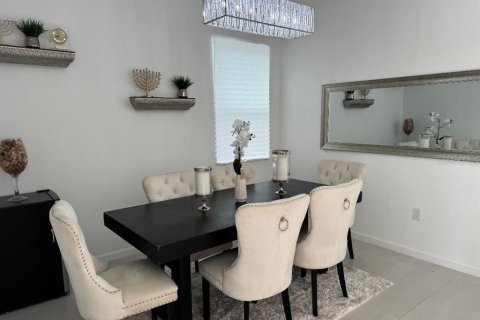 Casa en venta en Haines City, Florida, 4 dormitorios, 196.02 m2 № 2166742 - foto 4