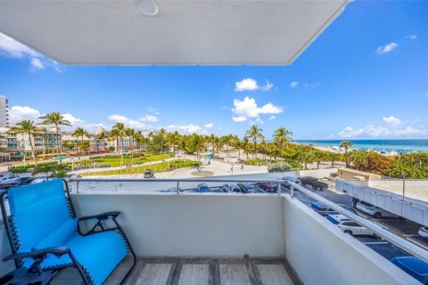Condo in Miami Beach, Florida, 1 bedroom № 2009774