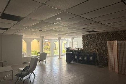 Commercial property in Saint Petersburg, Florida 868.91 sq.m. № 1800590 - photo 27
