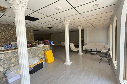 Commercial property in Saint Petersburg, Florida 868.91 sq.m. № 1800590 - photo 26
