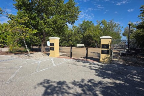 Propiedad comercial en venta en Punta Gorda, Florida, 2 dormitorios, 109.81 m2 № 2166560 - foto 3