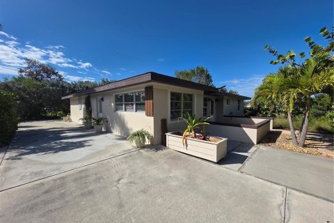 Propiedad comercial en venta en Punta Gorda, Florida, 2 dormitorios, 109.81 m2 № 2166560 - foto 7