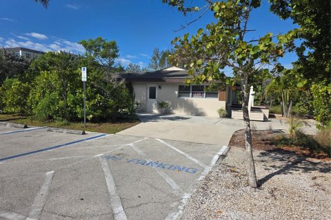 Propiedad comercial en venta en Punta Gorda, Florida, 2 dormitorios, 109.81 m2 № 2166560 - foto 4