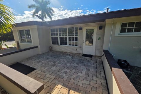 Propiedad comercial en venta en Punta Gorda, Florida, 2 dormitorios, 109.81 m2 № 2166560 - foto 13