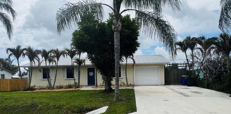 Villa ou maison à Stuart, Floride 2 chambres, 91.42 m2 № 2191982
