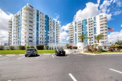 Copropriété à vendre à Daytona Beach, Floride: 1 chambre, 76.37 m2 № 1909636 - photo 6
