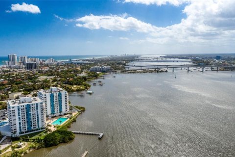 Copropriété à vendre à Daytona Beach, Floride: 1 chambre, 76.37 m2 № 1909636 - photo 4