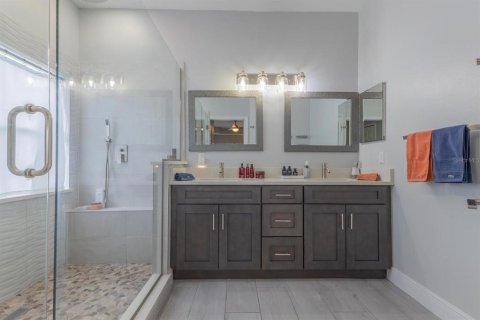 Casa en venta en Kissimmee, Florida, 4 dormitorios, 212 m2 № 1881112 - foto 27