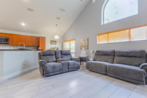Casa en venta en Kissimmee, Florida, 4 dormitorios, 212 m2 № 1881112 - foto 11