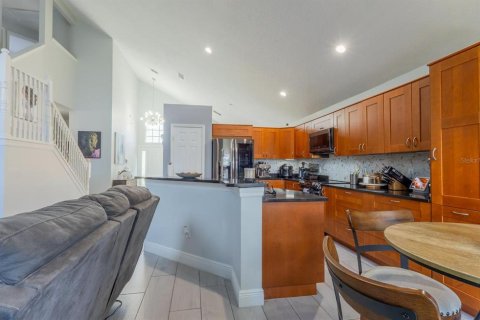 Casa en venta en Kissimmee, Florida, 4 dormitorios, 212 m2 № 1881112 - foto 16