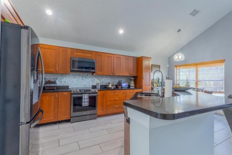 Casa en venta en Kissimmee, Florida, 4 dormitorios, 212 m2 № 1881112 - foto 18