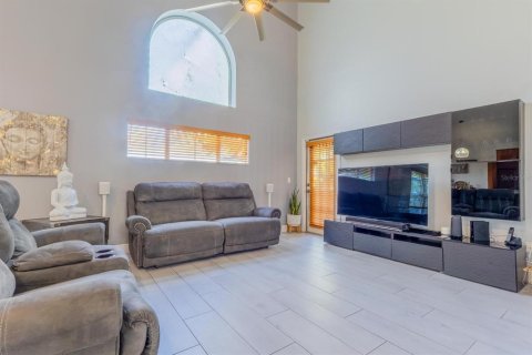 Casa en venta en Kissimmee, Florida, 4 dormitorios, 212 m2 № 1881112 - foto 14
