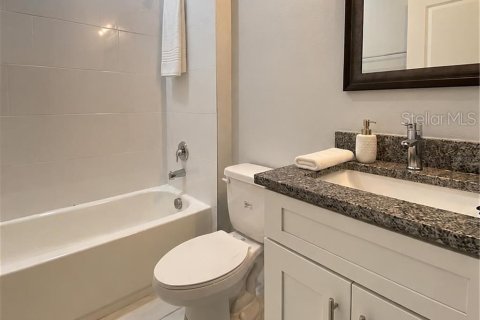 House in Lakeland, Florida 3 bedrooms, 117.43 sq.m. № 2416929 - photo 6
