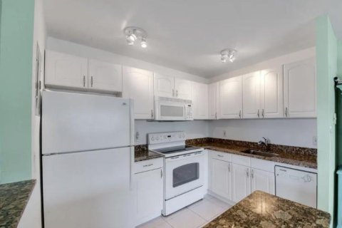 Condo in Delray Beach, Florida, 1 bedroom № 2169602