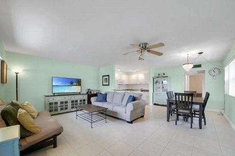 Condo in Delray Beach, Florida, 1 bedroom  № 2169602 - photo 12