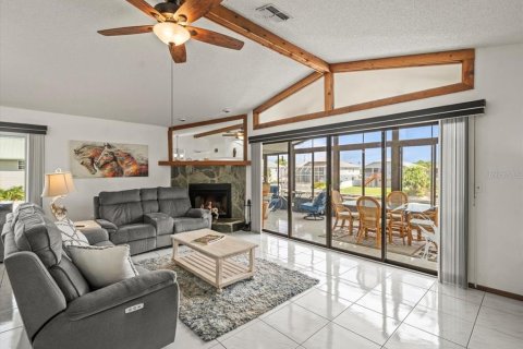 House in Hernando Beach, Florida 5 bedrooms, 162.67 sq.m. № 1846417 - photo 20