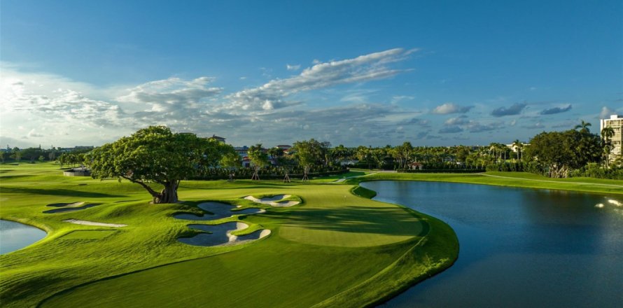Condominio en Hallandale Beach, Florida, 3 dormitorios № 963816