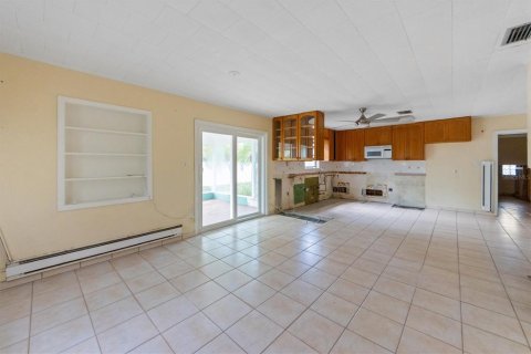 Villa ou maison à vendre à Anna Maria, Floride: 4 chambres, 179.58 m2 № 1865803 - photo 15