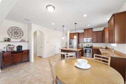 House in Lutz, Florida 5 bedrooms, 295.71 sq.m. № 1869780 - photo 9