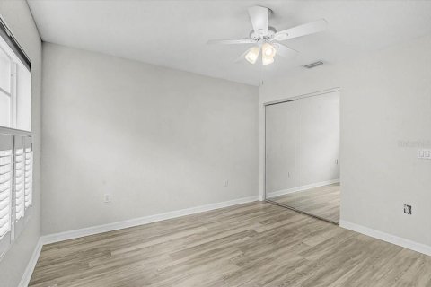 Condo in Bradenton, Florida, 2 bedrooms  № 2210001 - photo 17