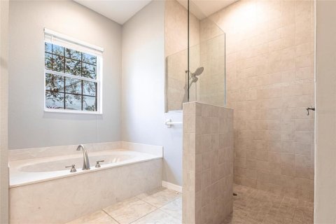 House in Bradenton, Florida 4 bedrooms, 285.67 sq.m. № 1567824 - photo 22