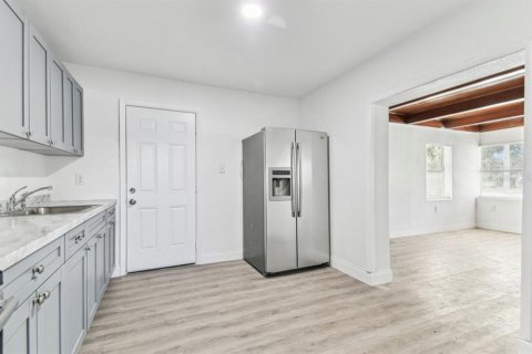 Casa en venta en Tampa, Florida, 3 dormitorios, 107.02 m2 № 2387513 - foto 7