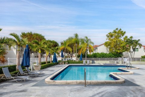 Condominio en venta en Miami, Florida, 2 dormitorios, 93.18 m2 № 1964611 - foto 19