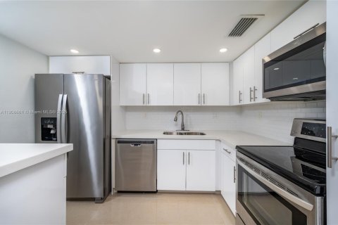 Condominio en venta en Miami, Florida, 2 dormitorios, 93.18 m2 № 1964611 - foto 7