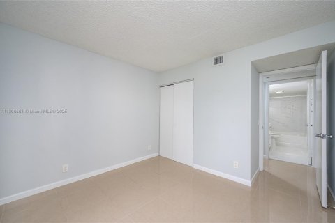 Condominio en venta en Miami, Florida, 2 dormitorios, 93.18 m2 № 1964611 - foto 10