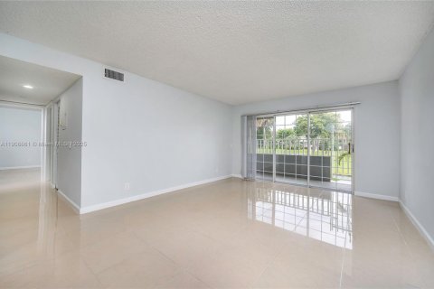 Condominio en venta en Miami, Florida, 2 dormitorios, 93.18 m2 № 1964611 - foto 9
