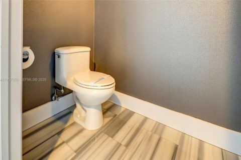 Купить кондоминиум в Майами, Флорида 1 спальня, 72.46м2, № 2020949 - фото 23