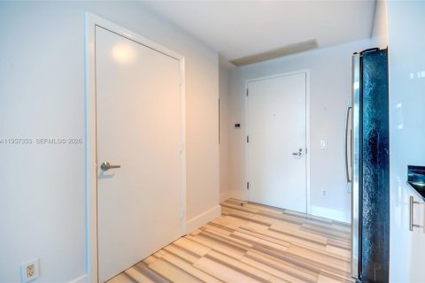 Купить кондоминиум в Майами, Флорида 1 спальня, 72.46м2, № 2020949 - фото 26