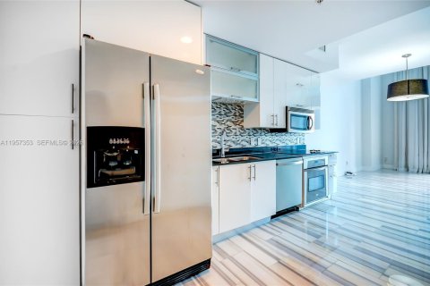 Купить кондоминиум в Майами, Флорида 1 спальня, 72.46м2, № 2020949 - фото 15