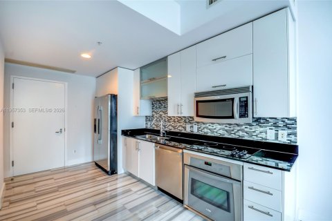 Купить кондоминиум в Майами, Флорида 1 спальня, 72.46м2, № 2020949 - фото 16