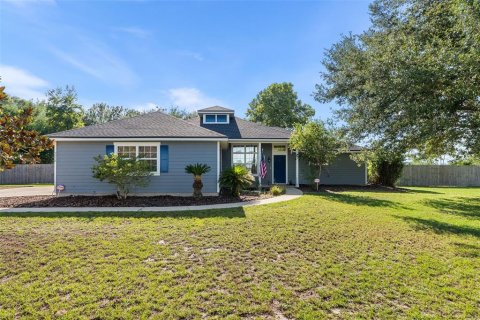 House in Gainesville, Florida 4 bedrooms, 173.36 sq.m. № 2341832