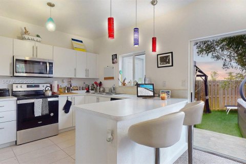 Купить таунхаус в Флорида-Сити, Флорида 4 спальни, 160.72м2, № 1993528 - фото 15