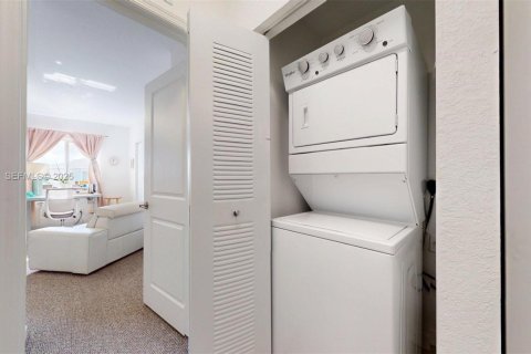 Купить таунхаус в Флорида-Сити, Флорида 4 спальни, 160.72м2, № 1993528 - фото 30