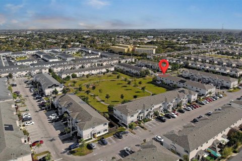 Купить таунхаус в Флорида-Сити, Флорида 4 спальни, 160.72м2, № 1993528 - фото 6