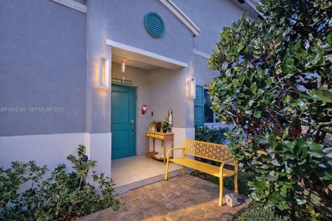 Купить таунхаус в Флорида-Сити, Флорида 4 спальни, 160.72м2, № 1993528 - фото 3