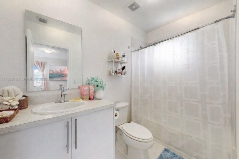 Купить таунхаус в Флорида-Сити, Флорида 4 спальни, 160.72м2, № 1993528 - фото 20