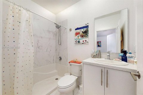 Купить таунхаус в Флорида-Сити, Флорида 4 спальни, 160.72м2, № 1993528 - фото 28