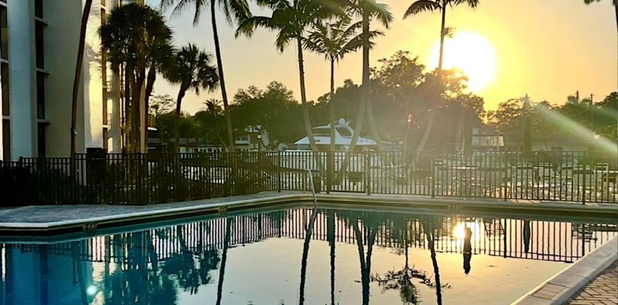 Condo in Fort Lauderdale, Florida, 2 bedrooms № 2083359